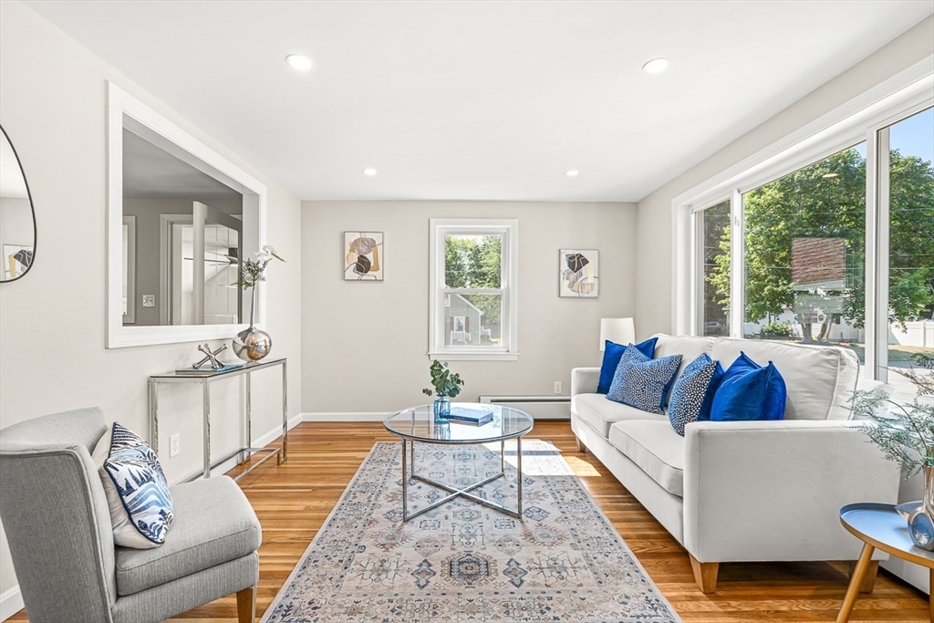 12 Paulette Ave