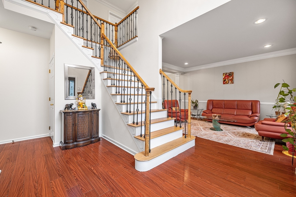 37 Hawthorne Rd