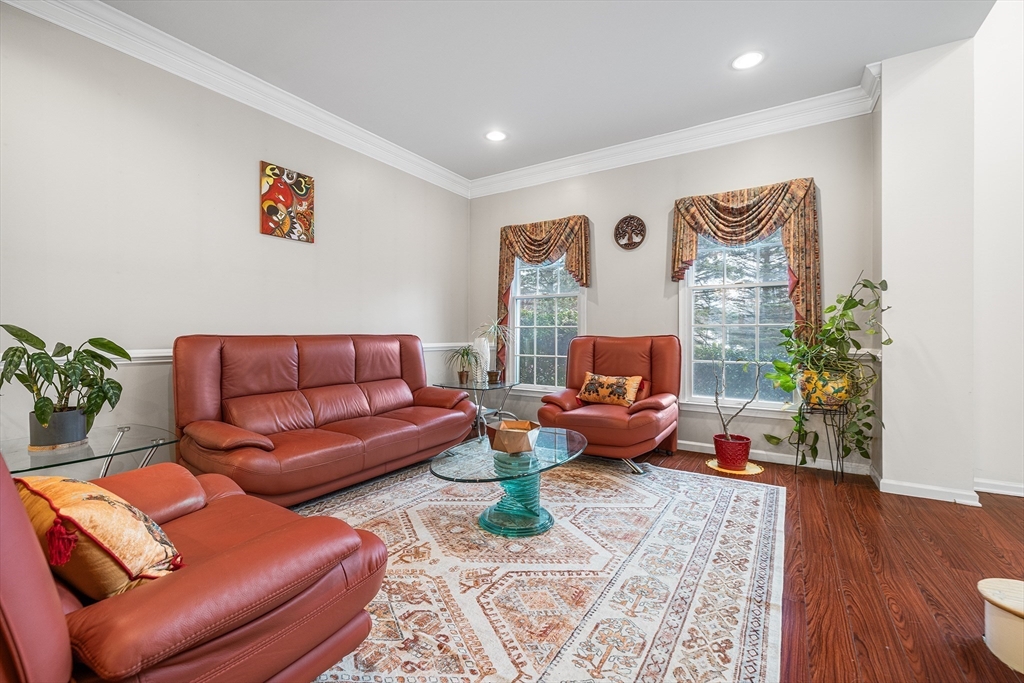 37 Hawthorne Rd