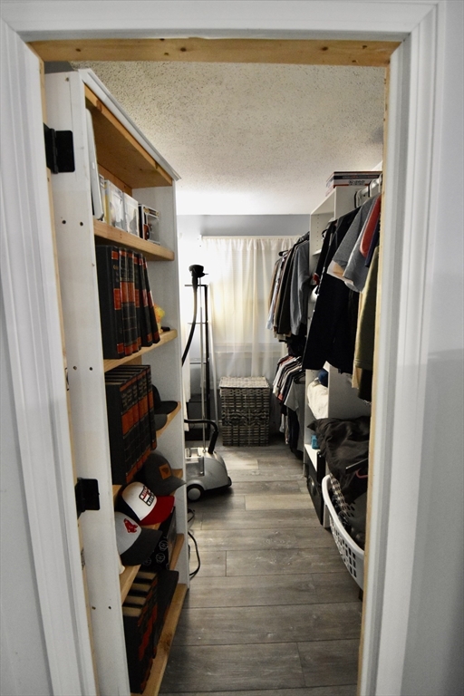 9 Maid Marion St, Oxford, MA Photo #14