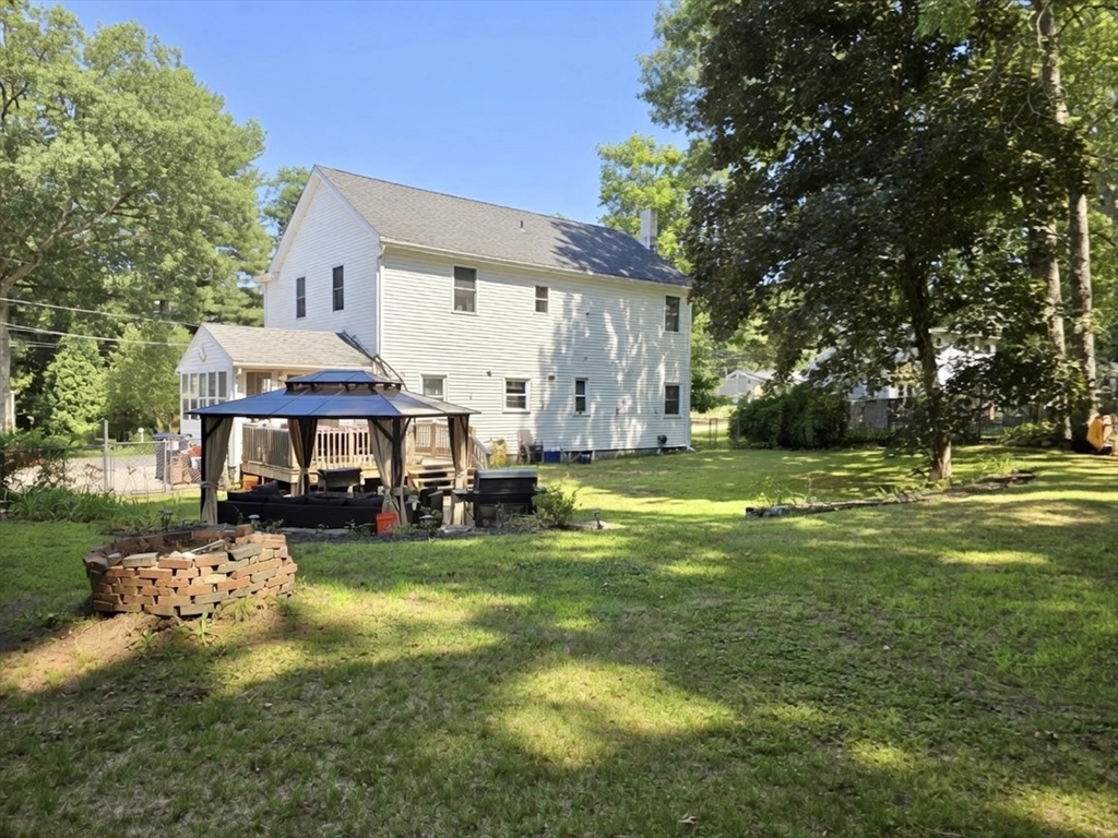 9 Maid Marion St, Oxford, MA Photo #29