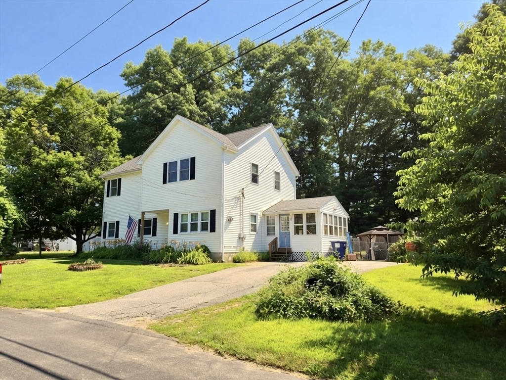 9 Maid Marion St, Oxford, MA Photo #1