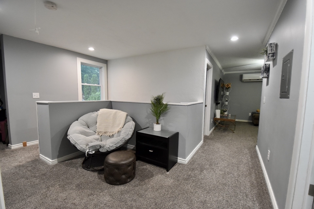 9 Maid Marion St, Oxford, MA Photo #15