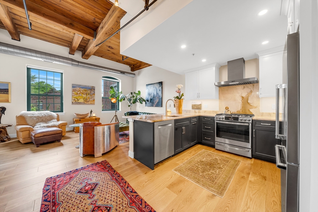 25 Pond St 203