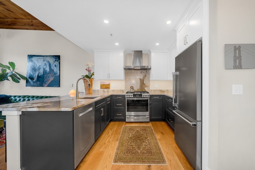 25 Pond St 203