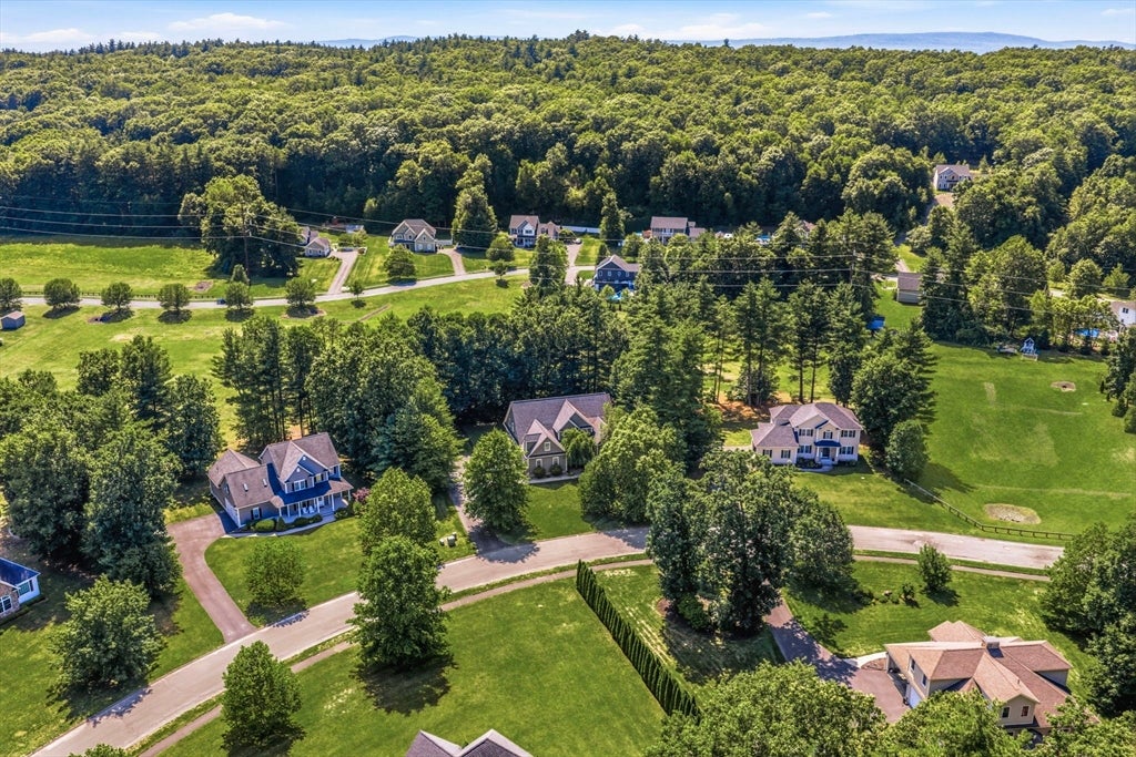 17 Bissonnette Cir