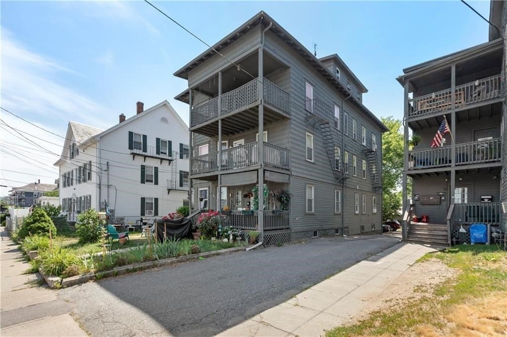 420 Rathbun St