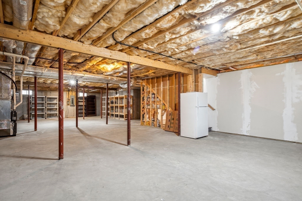 East Kingston, New Hampshire 03827, United States, 3 Bedrooms Bedrooms, ,3 BathroomsBathrooms,Residential,Pending,114179