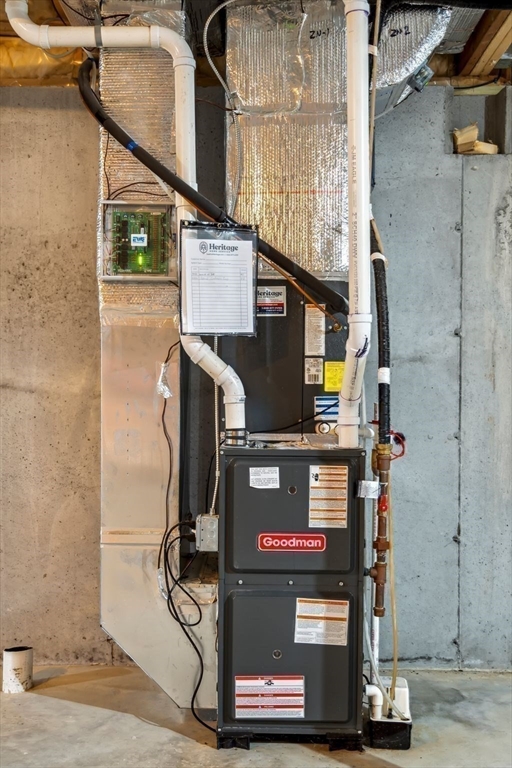 East Kingston, New Hampshire 03827, United States, 3 Bedrooms Bedrooms, ,3 BathroomsBathrooms,Residential,Pending,114179