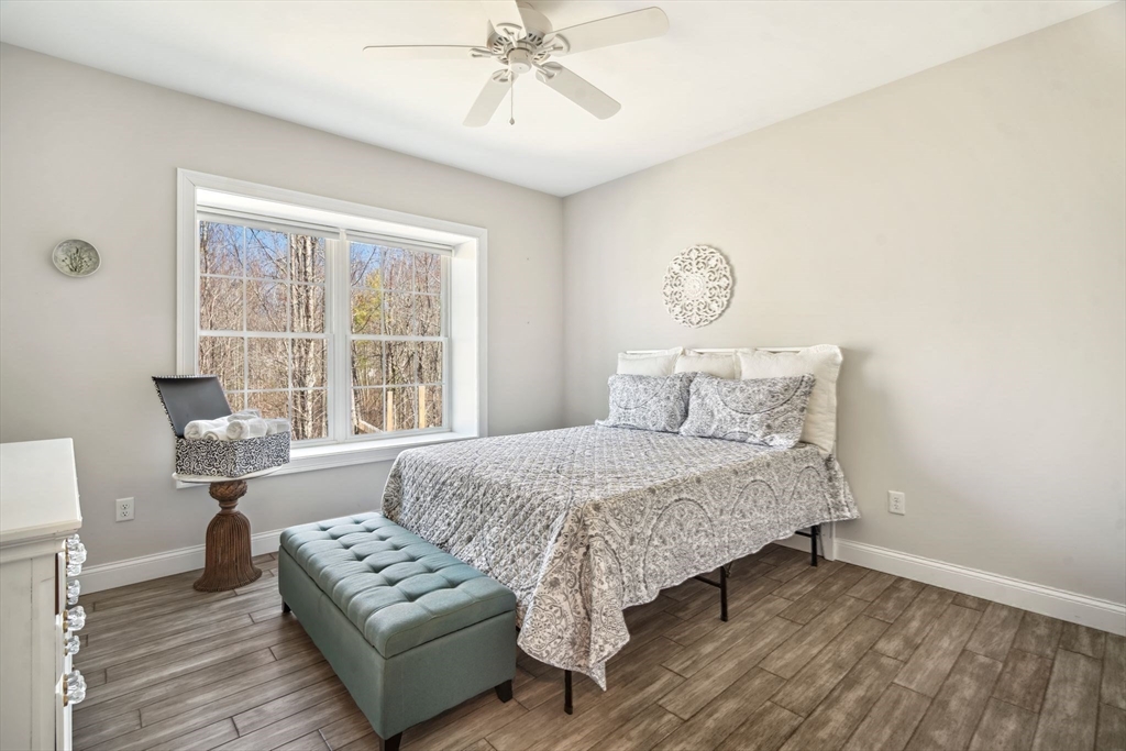 East Kingston, New Hampshire 03827, United States, 3 Bedrooms Bedrooms, ,3 BathroomsBathrooms,Residential,Pending,114179