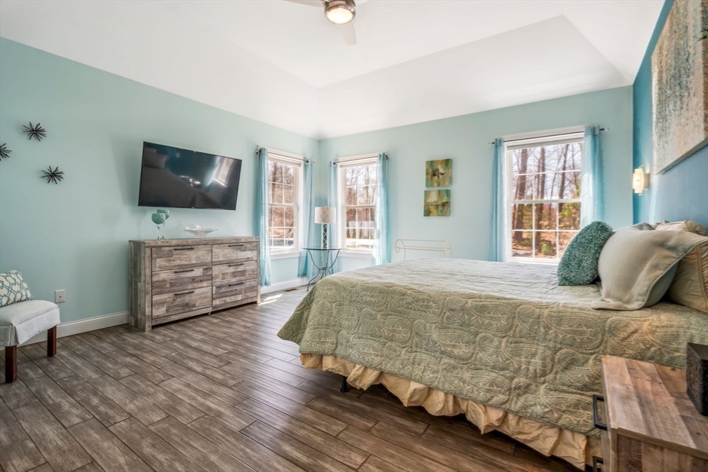 East Kingston, New Hampshire 03827, United States, 3 Bedrooms Bedrooms, ,3 BathroomsBathrooms,Residential,Pending,114179