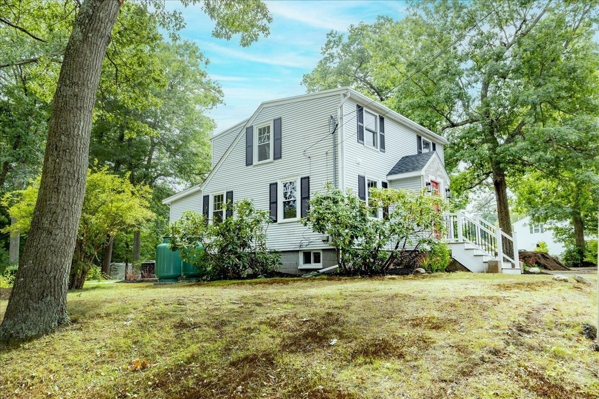 39 Birch St, Tewksbury, MA Photo #2