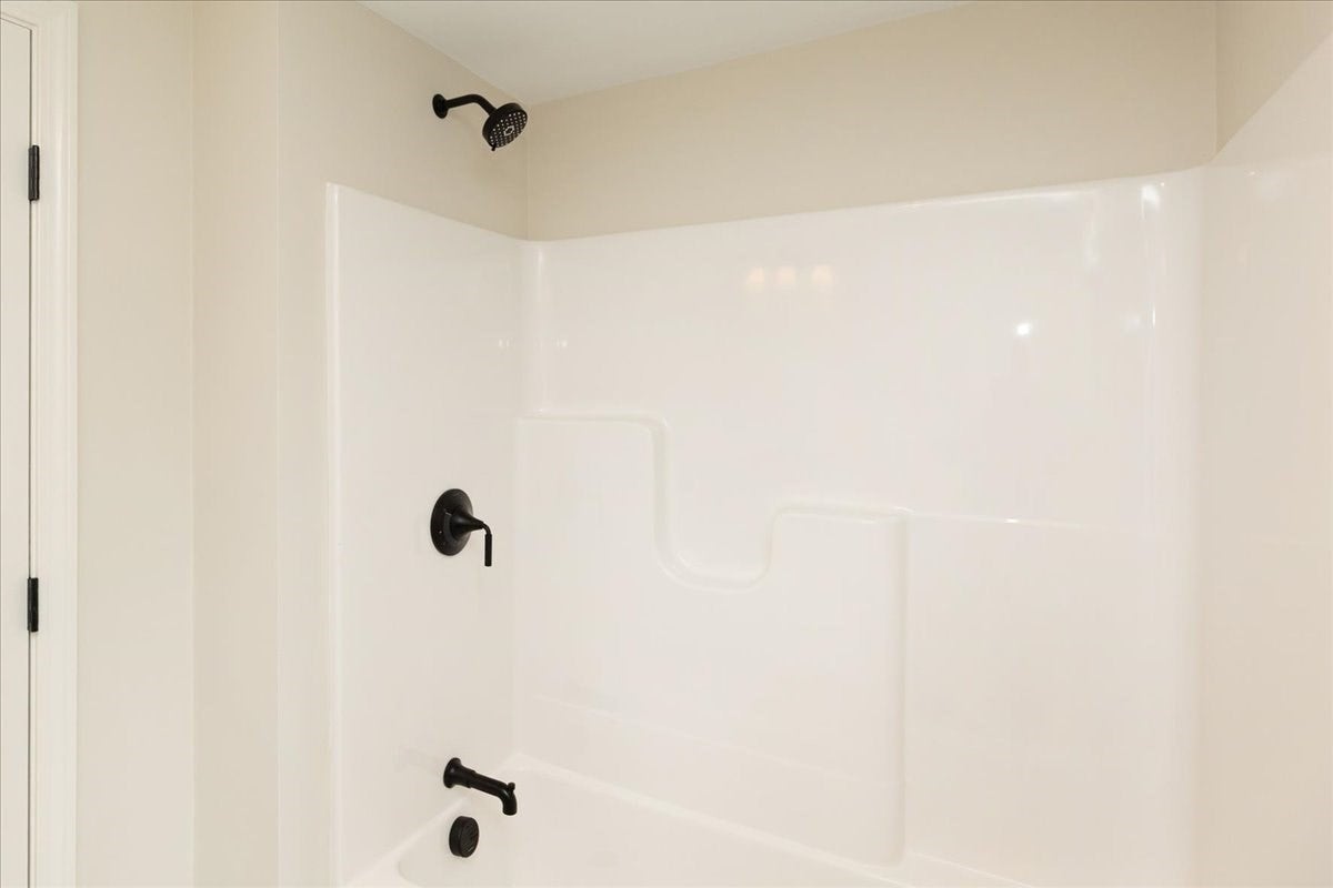 39 Birch St, Tewksbury, MA Photo #26