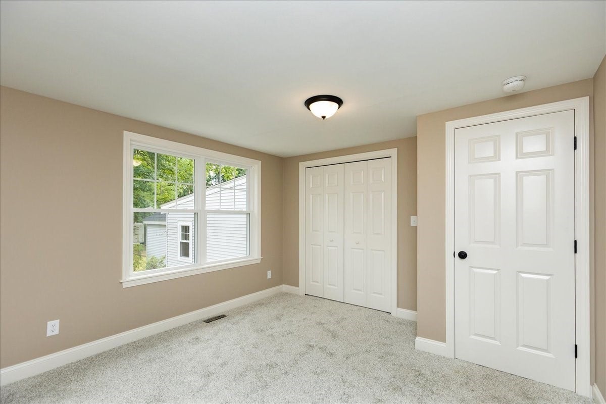 39 Birch St, Tewksbury, MA Photo #28