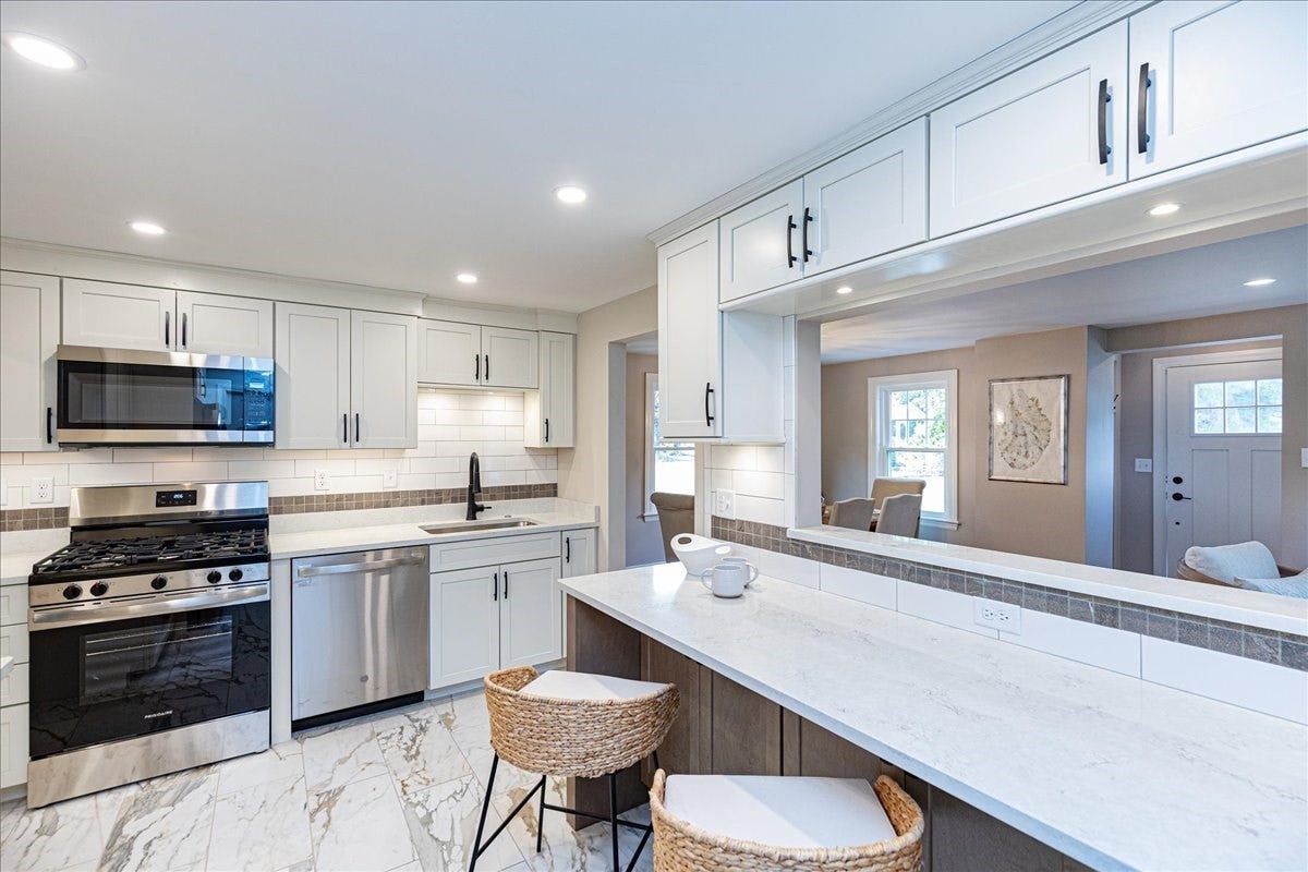 39 Birch St, Tewksbury, MA Photo #11