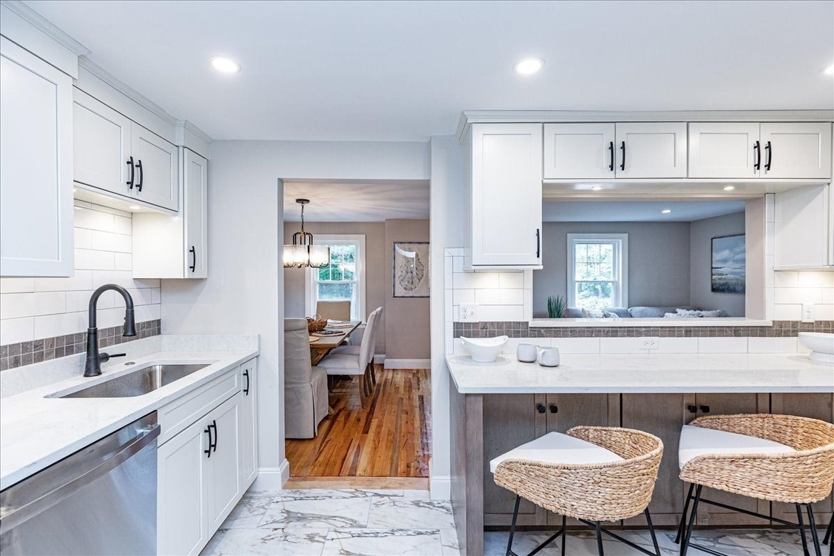 39 Birch St, Tewksbury, MA Photo #10