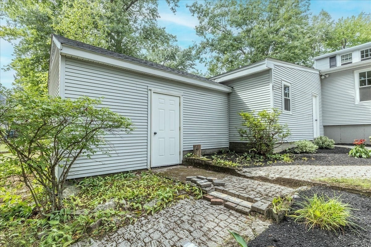 39 Birch St, Tewksbury, MA Photo #38