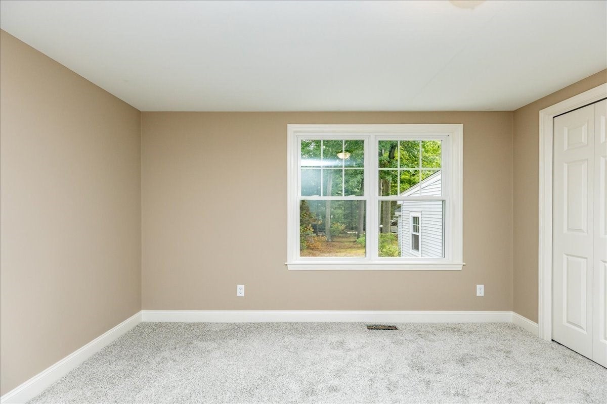 39 Birch St, Tewksbury, MA Photo #31