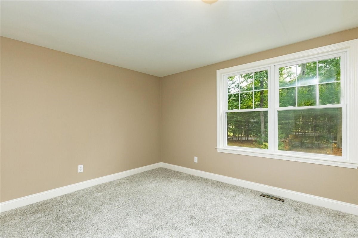 39 Birch St, Tewksbury, MA Photo #27