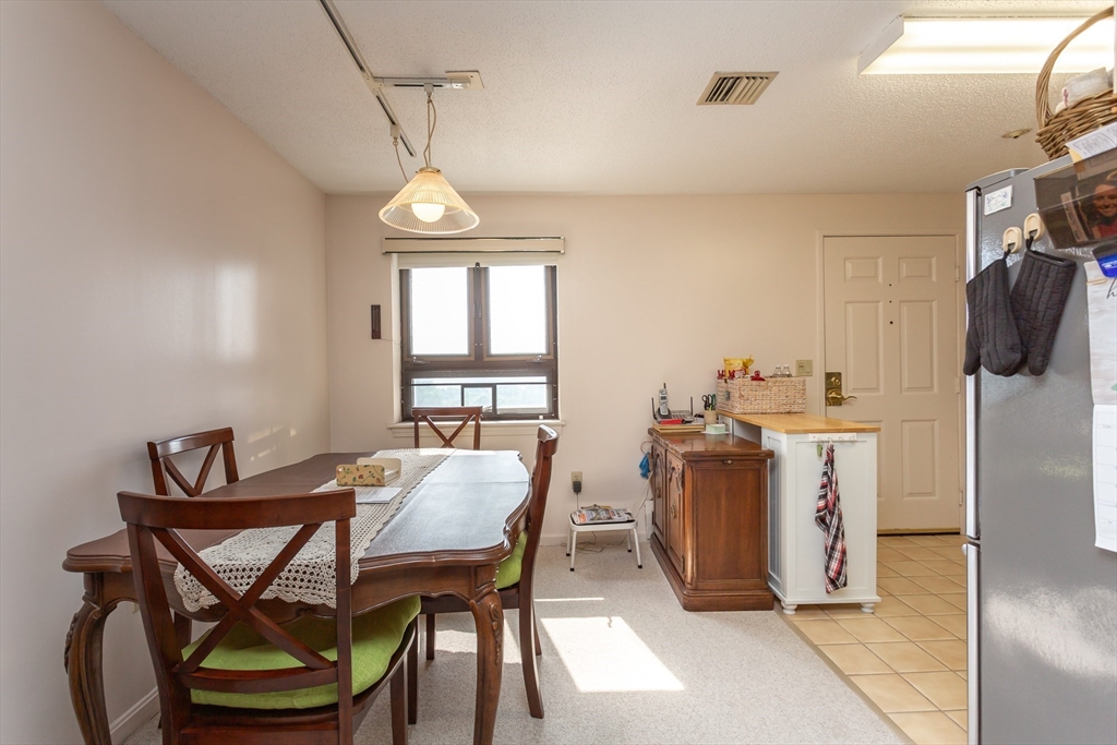 4234 N Main St #5A5, Fall River, MA Photo #7