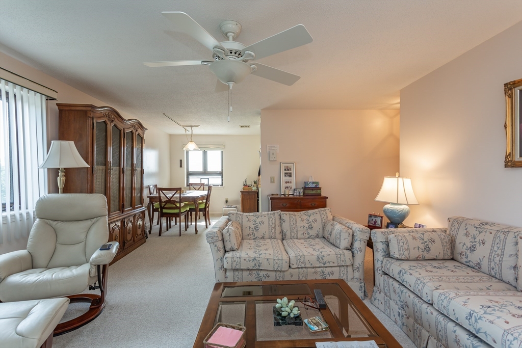 4234 N Main St #5A5, Fall River, MA Photo #4