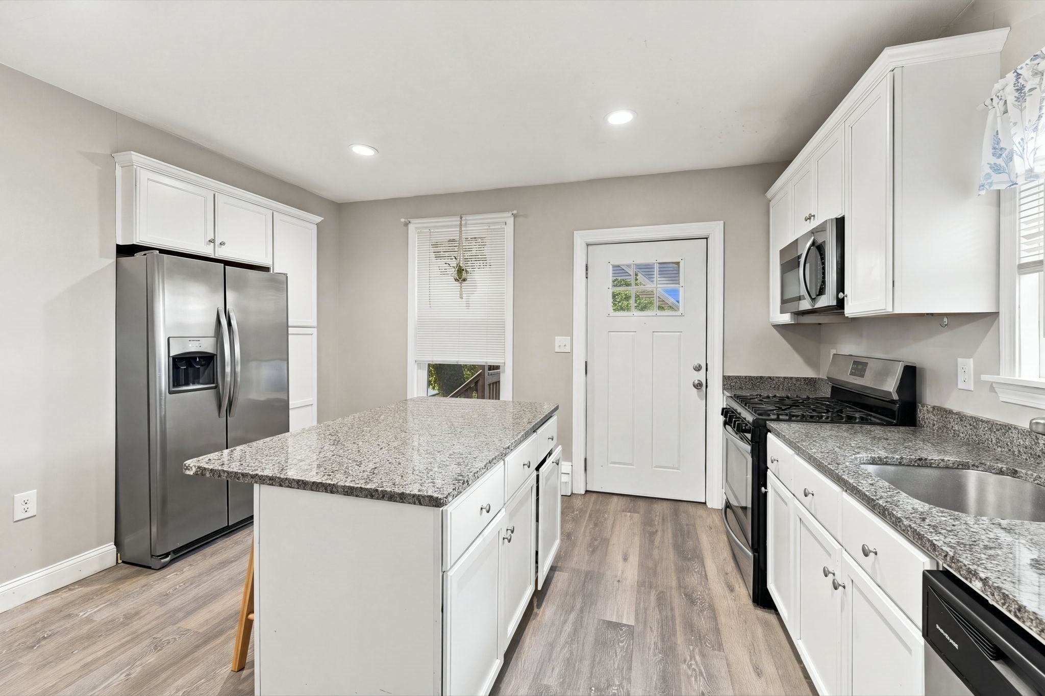 46 Herman St, Fall River, MA, 46 Herman St, Fall River, MA Photo #10