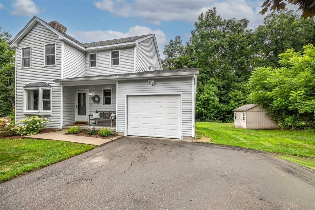 8 Cobb Ln, Belchertown, MA, 8 Cobb Ln, Belchertown, MA Photo #3