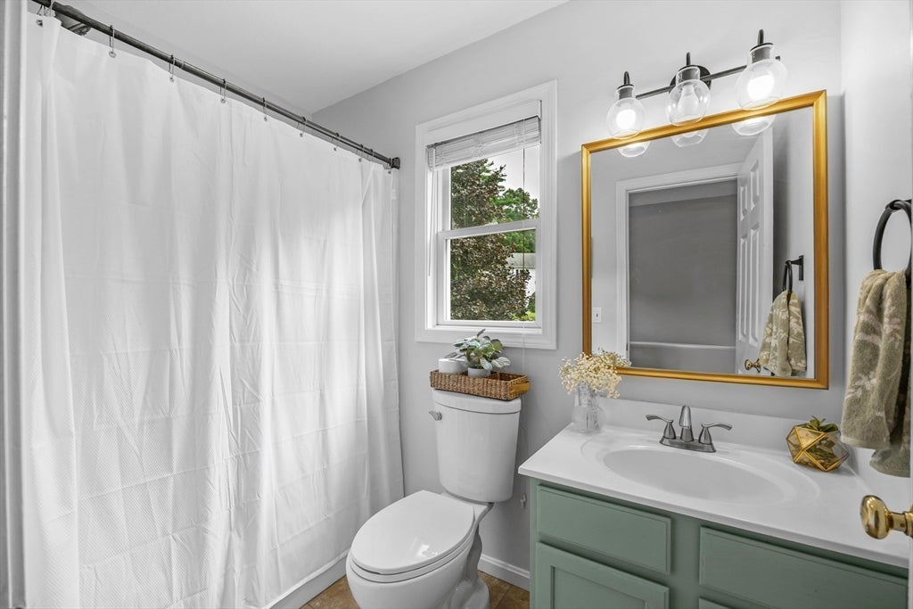 8 Cobb Ln, Belchertown, MA, 8 Cobb Ln, Belchertown, MA Photo #23