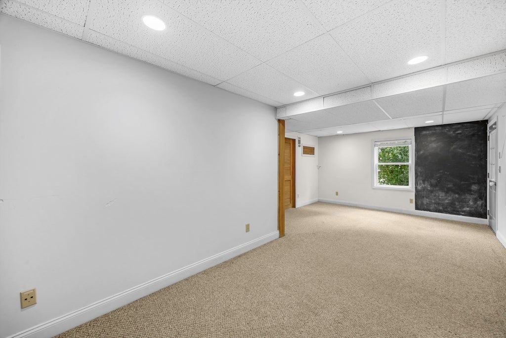 8 Cobb Ln, Belchertown, MA, 8 Cobb Ln, Belchertown, MA Photo #25