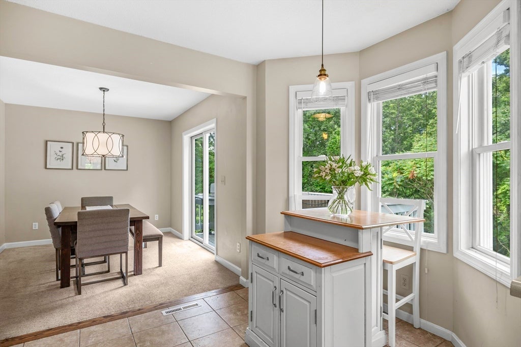 8 Cobb Ln, Belchertown, MA, 8 Cobb Ln, Belchertown, MA Photo #9