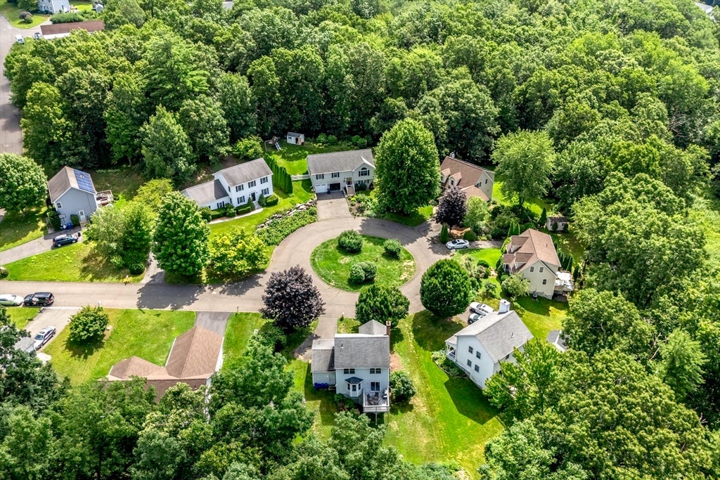 8 Cobb Ln, Belchertown, MA, 8 Cobb Ln, Belchertown, MA Photo #2