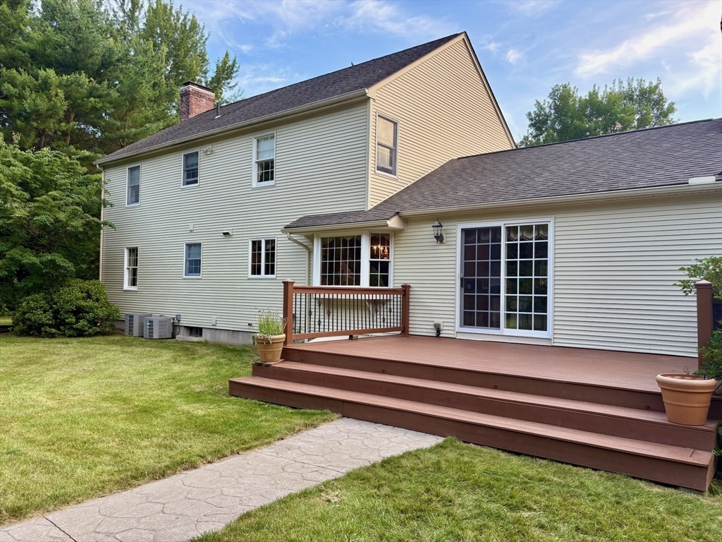 3 Christopher Circle