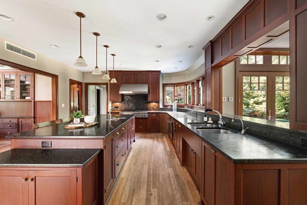 21 Jeffrey Road, Wayland, MA Photo #8