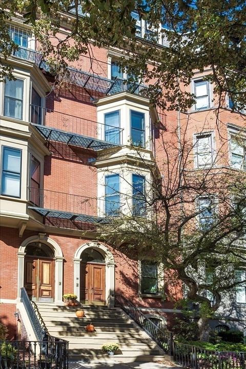 Photo of 214 Beacon St, Boston, MA 02116 (MLS # 73493010)