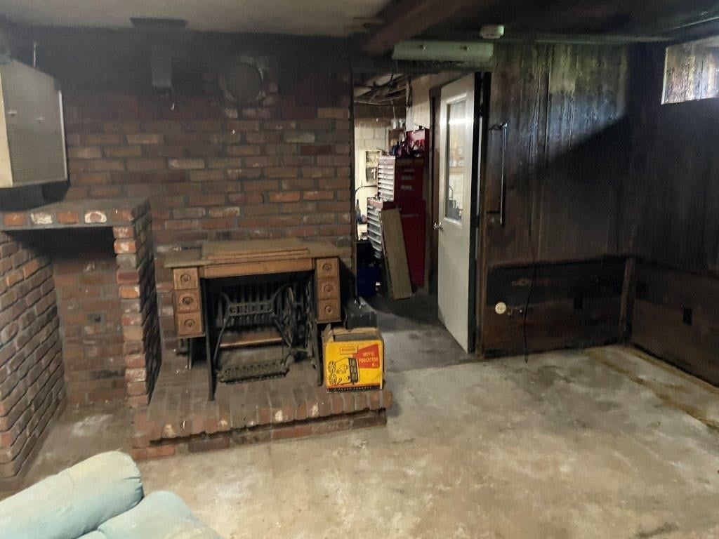 77 Newton ST, Greenfield, MA, 77 Newton ST, Greenfield, MA Photo #26