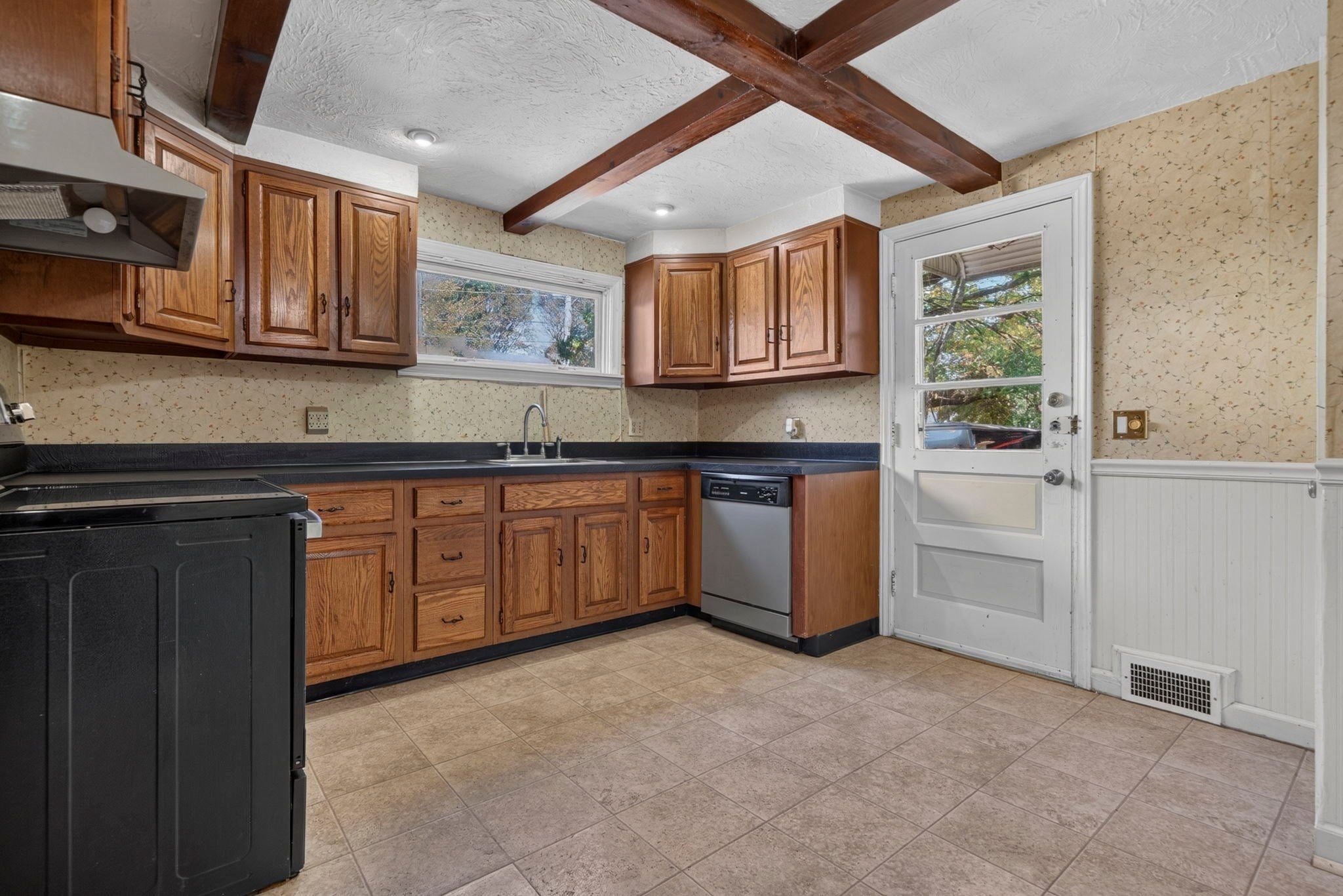 31 Westmorland Dr, Worcester, MA, 31 Westmorland Dr, Worcester, MA Photo #6