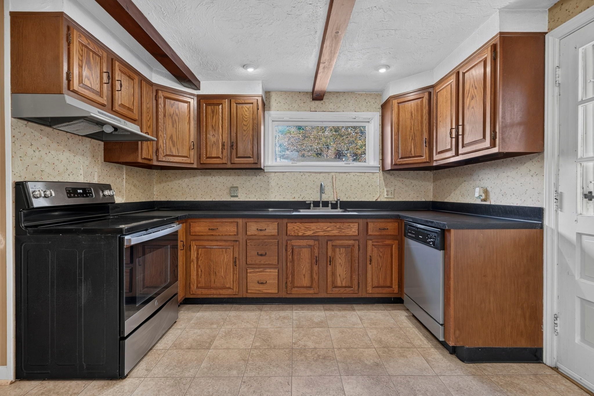 31 Westmorland Dr, Worcester, MA, 31 Westmorland Dr, Worcester, MA Photo #5