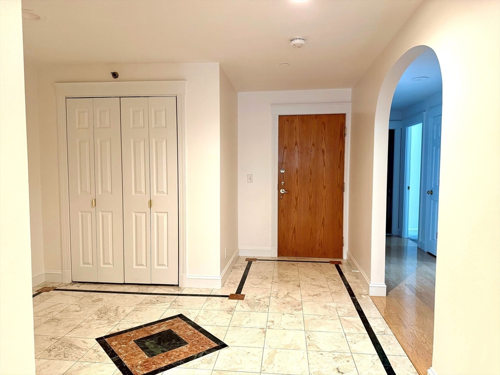 416 Commonwealth Ave 301