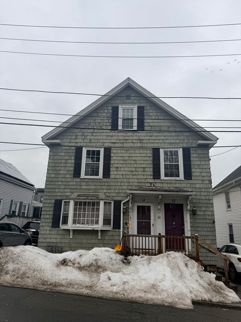 82 Flint St Salem MA 01970
