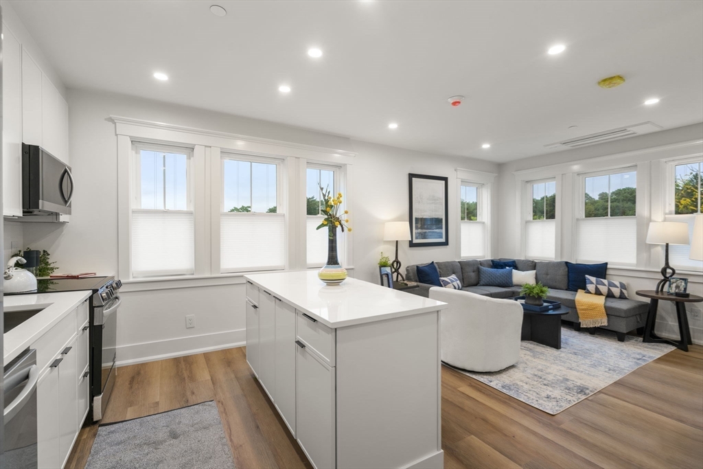 4459 Washington 3