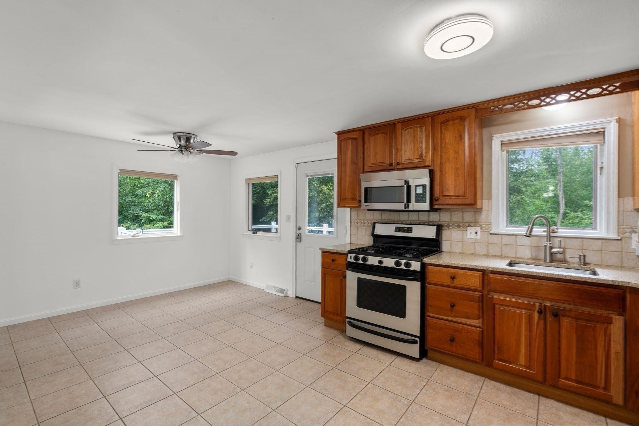 22 Allen Road, Billerica, MA Photo #11
