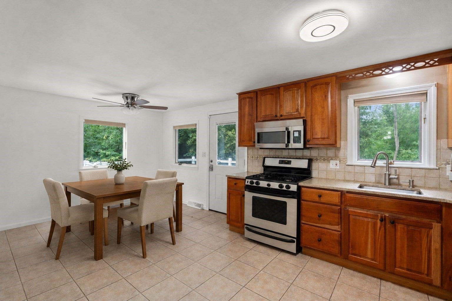 22 Allen Road, Billerica, MA Photo #10