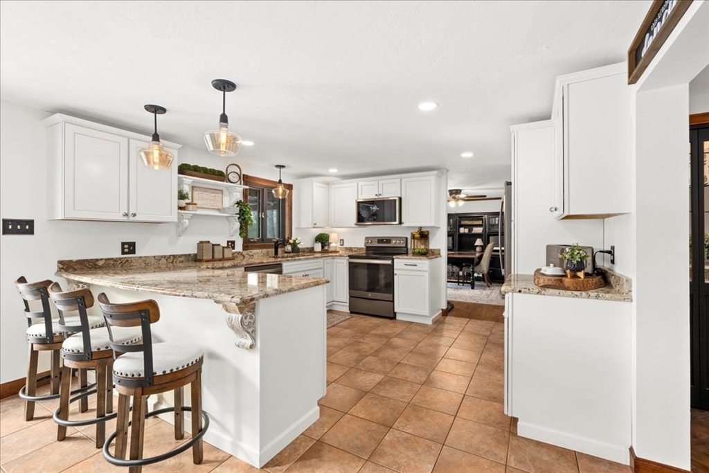 6 Linden Ln