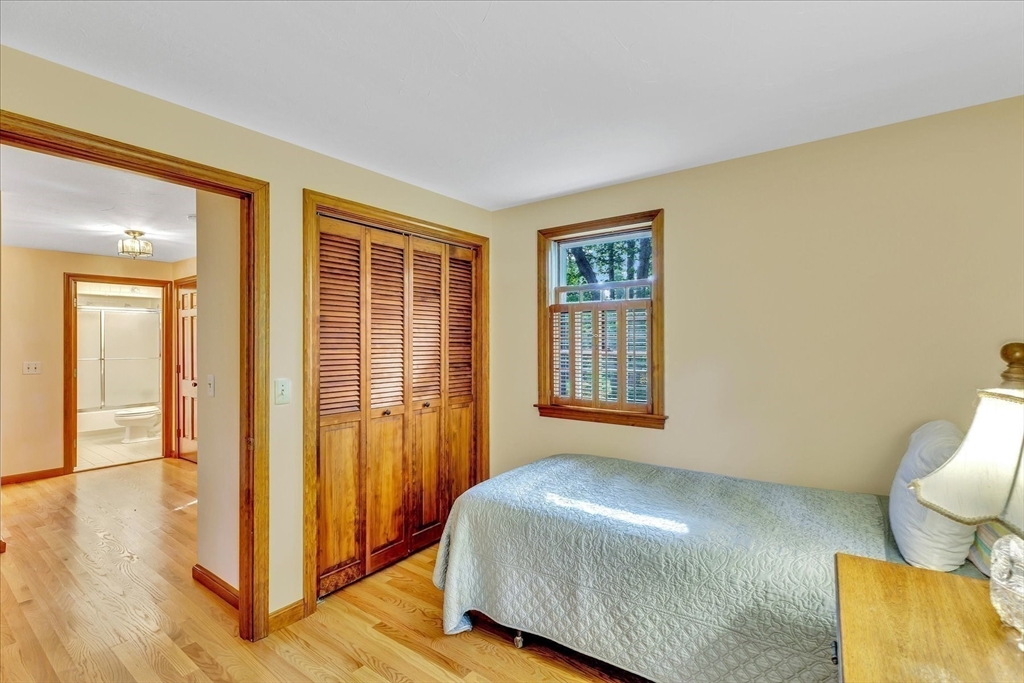 Sandwich, Massachusetts 02563, United States, 3 Bedrooms Bedrooms, ,2 BathroomsBathrooms,Residential,Active,220512