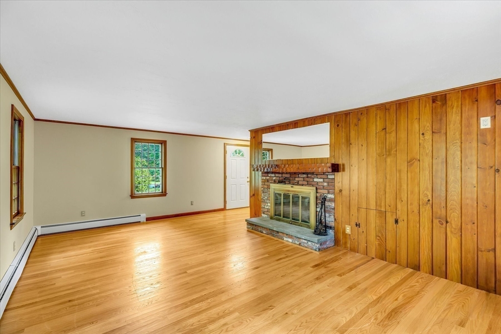 Sandwich, Massachusetts 02563, United States, 3 Bedrooms Bedrooms, ,2 BathroomsBathrooms,Residential,Active,220512