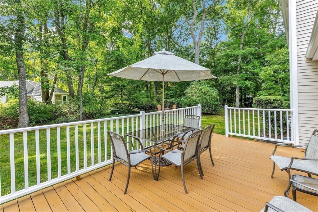 Sandwich, Massachusetts 02563, United States, 3 Bedrooms Bedrooms, ,2 BathroomsBathrooms,Residential,Active,220512