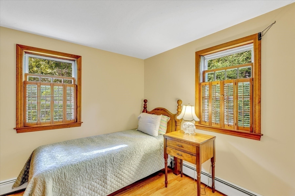 Sandwich, Massachusetts 02563, United States, 3 Bedrooms Bedrooms, ,2 BathroomsBathrooms,Residential,Active,220512