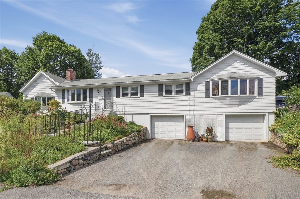 11 Farmington Circle, Marlborough, MA, 11 Farmington Circle, Marlborough, MA Photo #2