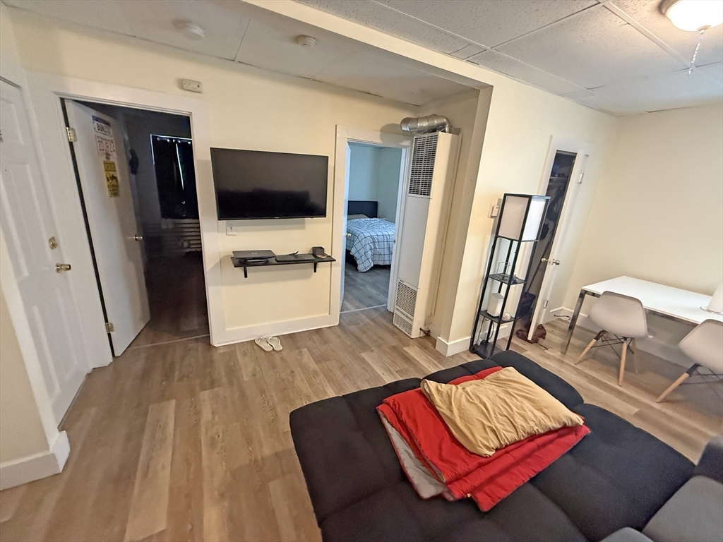 834 Central St