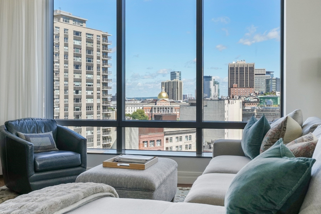 1 Avery St 19D FURN